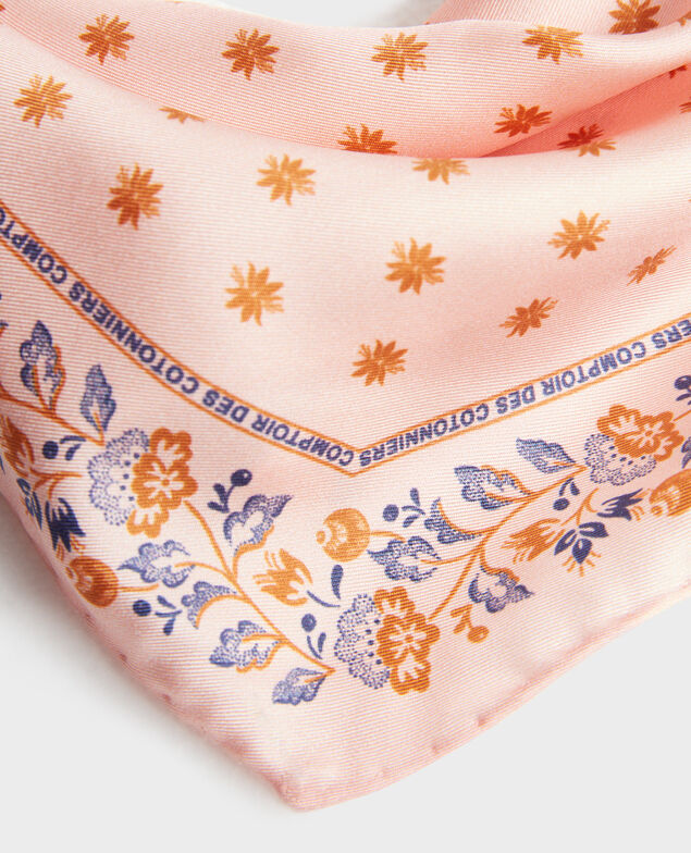 Diamond-shape silk foulard Seashell pink