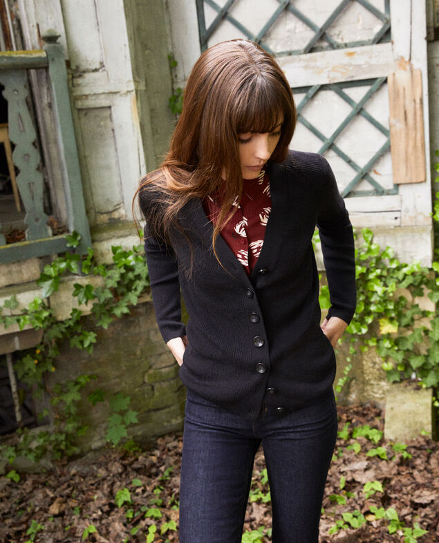 Classic cardigan 100% Merino Wool Noir