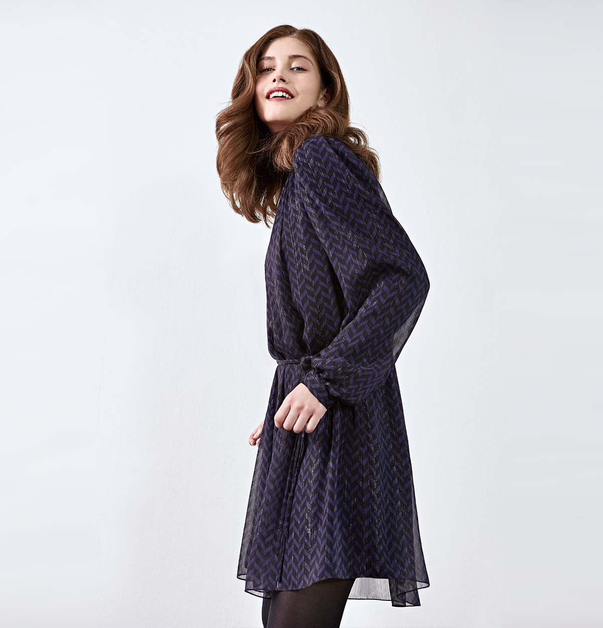 Look femme - trench icônique et tailleur en laine