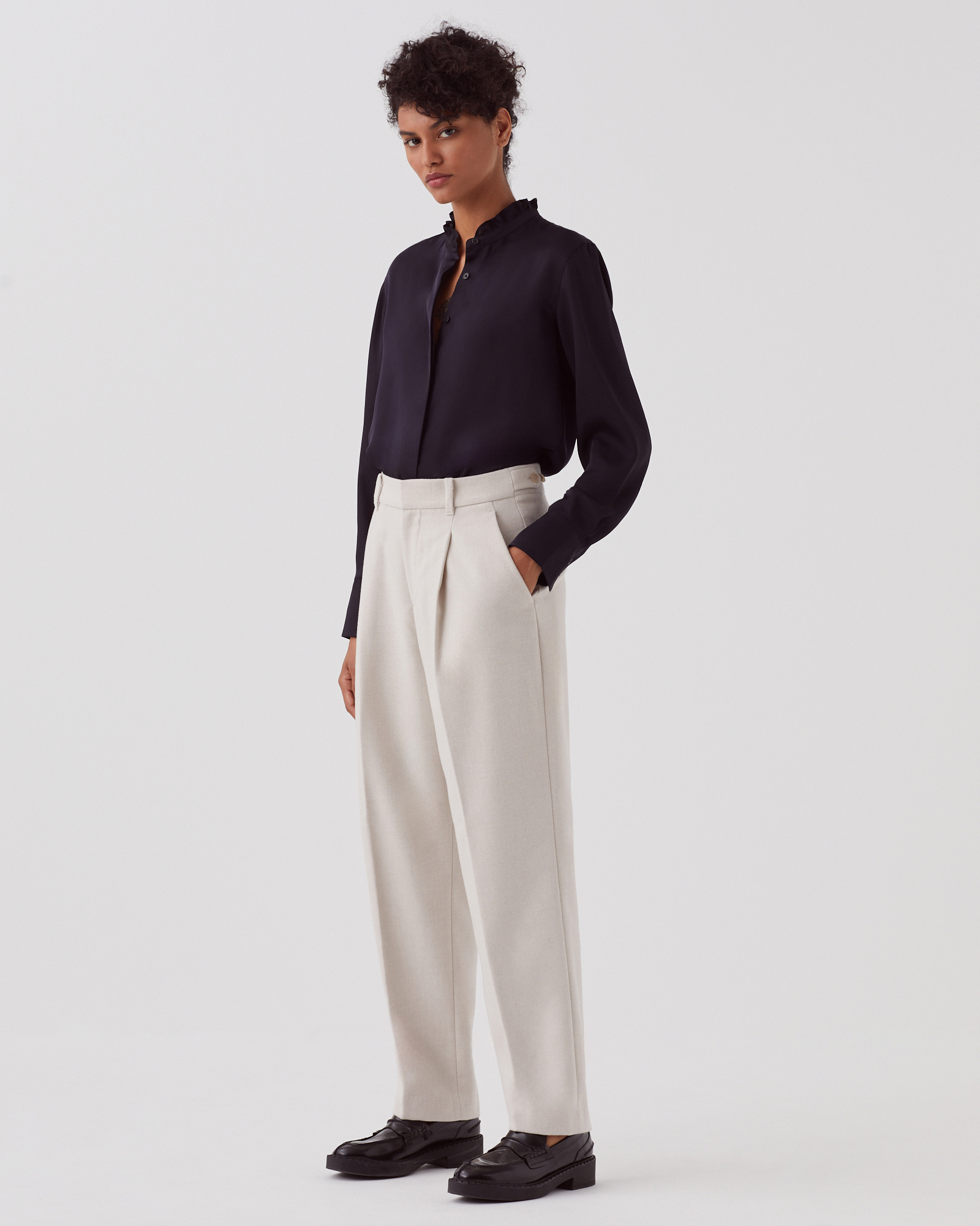 パンツ UNIQLO and COMPTOIR DES COTONNIERS Uniqlo x COMPTOIR DES COTONNIERS Tucked Tapered Jeans 2